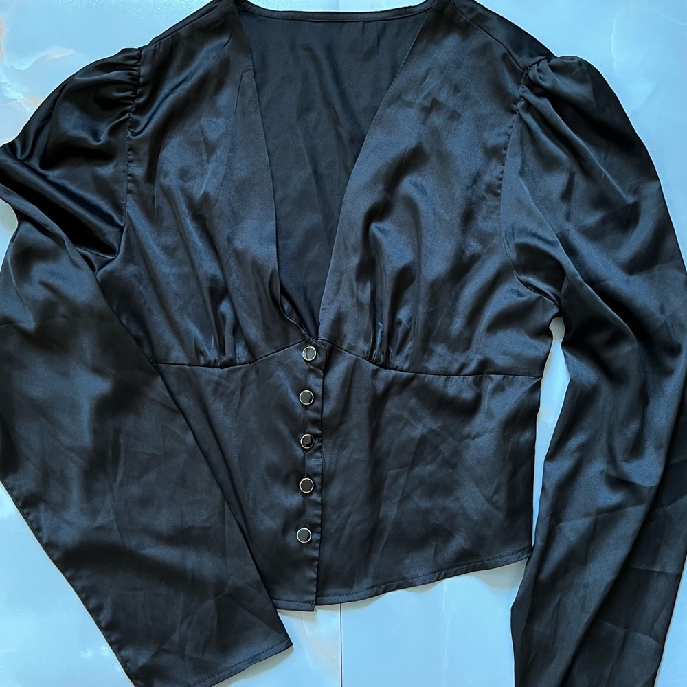 Black Satin Front Crop Long Sleeve Blouse Size M